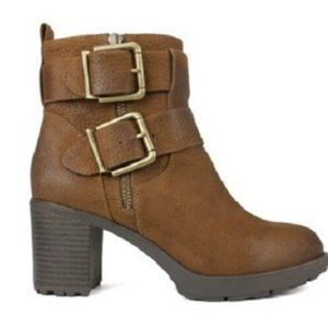WOMEN'S- WHITE MOUNTAIN GILMOUR BOOT Tobacco Brown SIZE 8